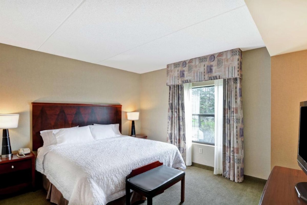Room image 3